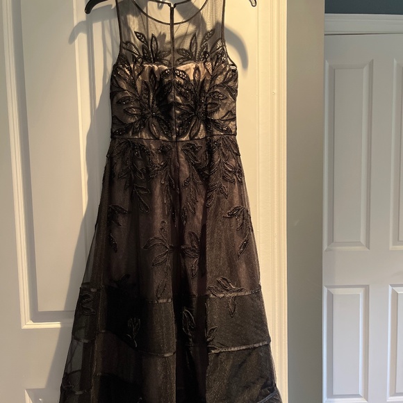 Evening gown - Picture 2 of 3